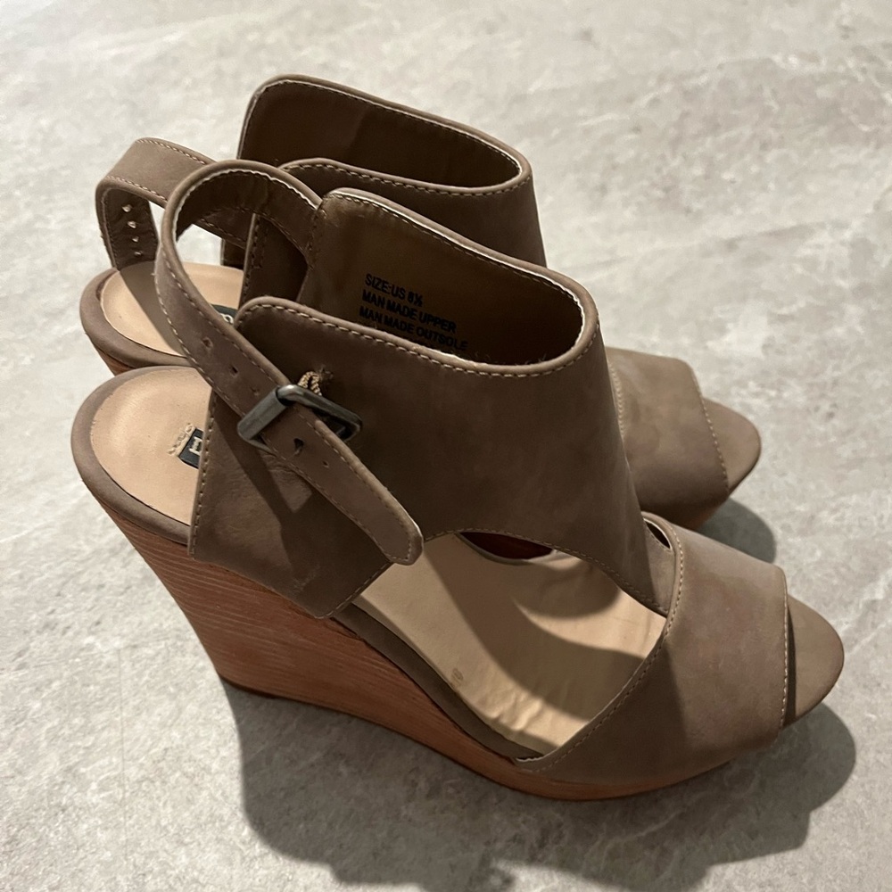 London Rag Shoes - Picture 3 of 5